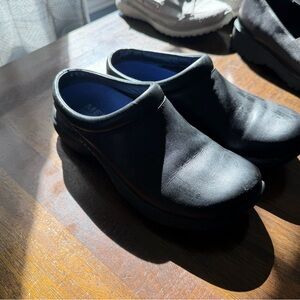 Like New Merrell Clogs/mules